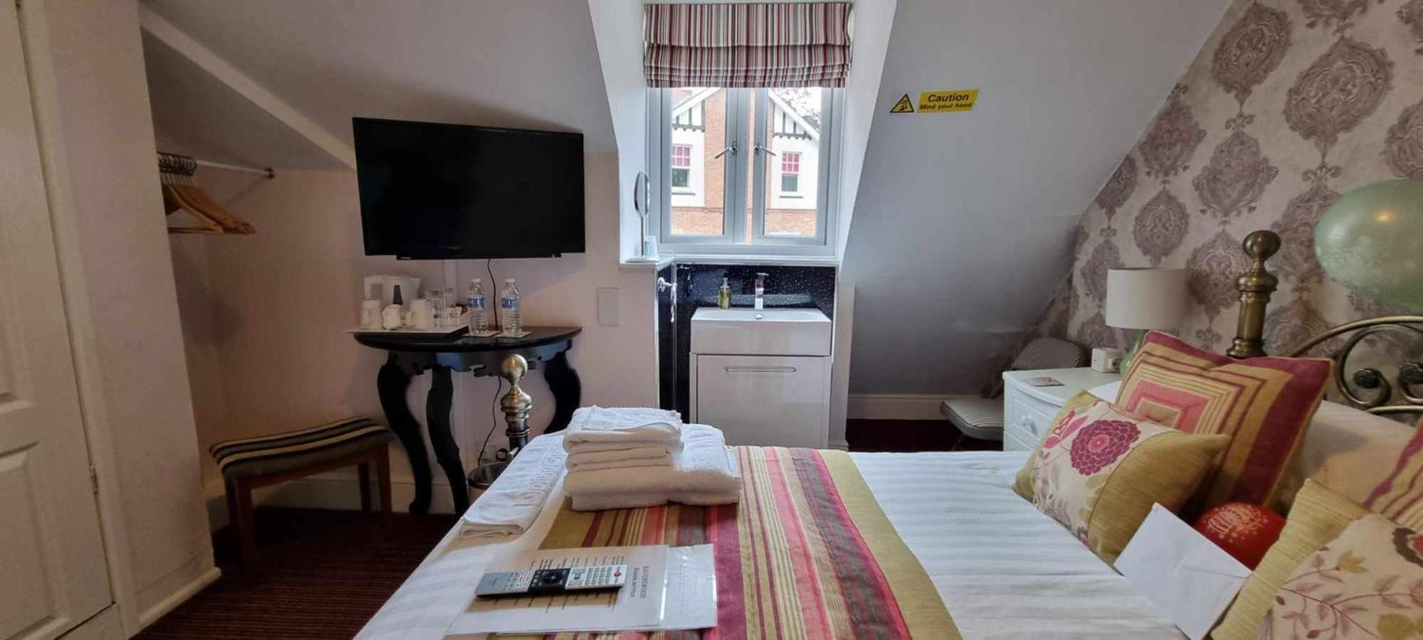 The Ravenswood B&B Torquay Room photo